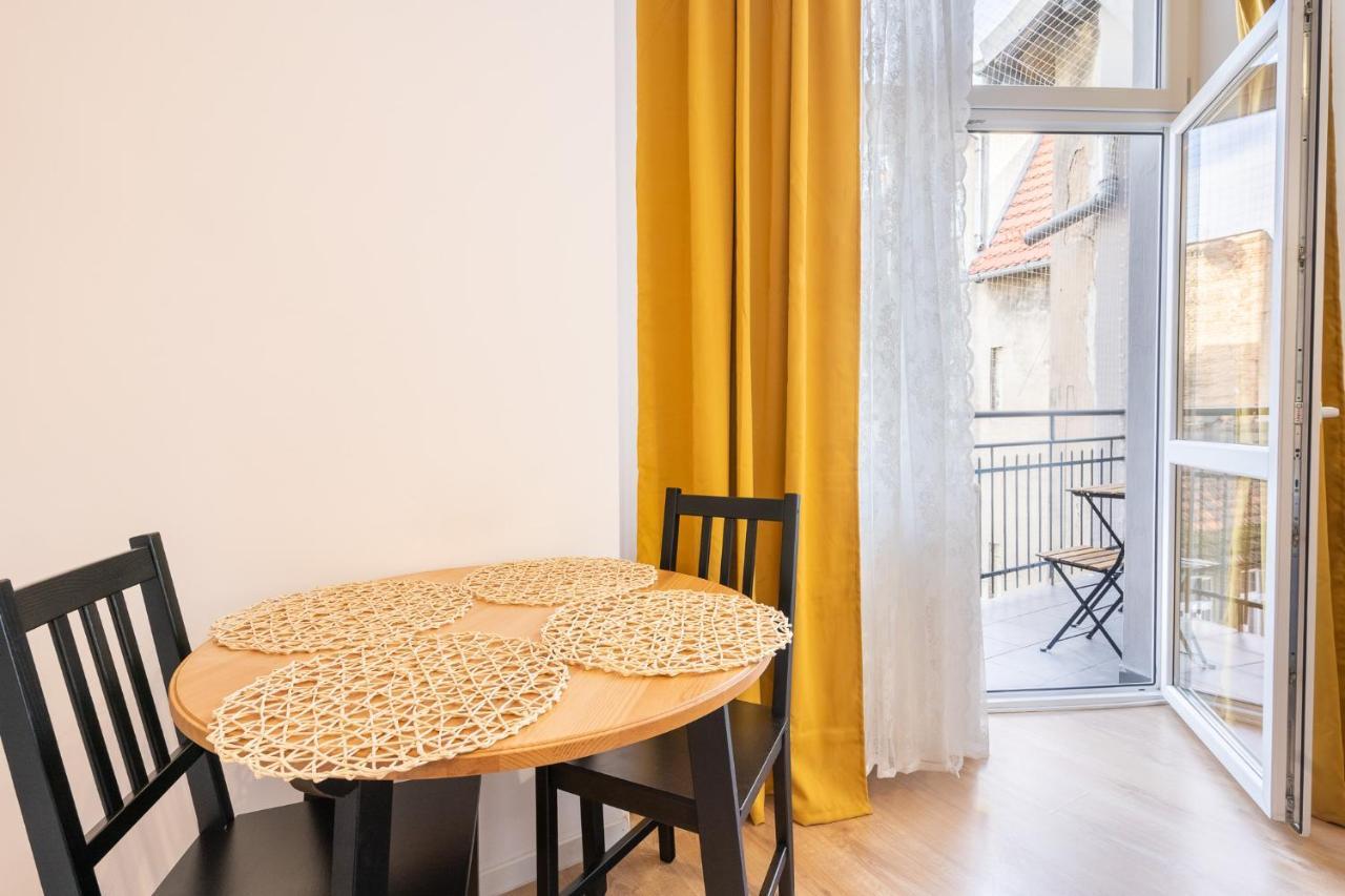 Elegant Very Berry Studios In Poznan Center By Noclegi Renters Dış mekan fotoğraf