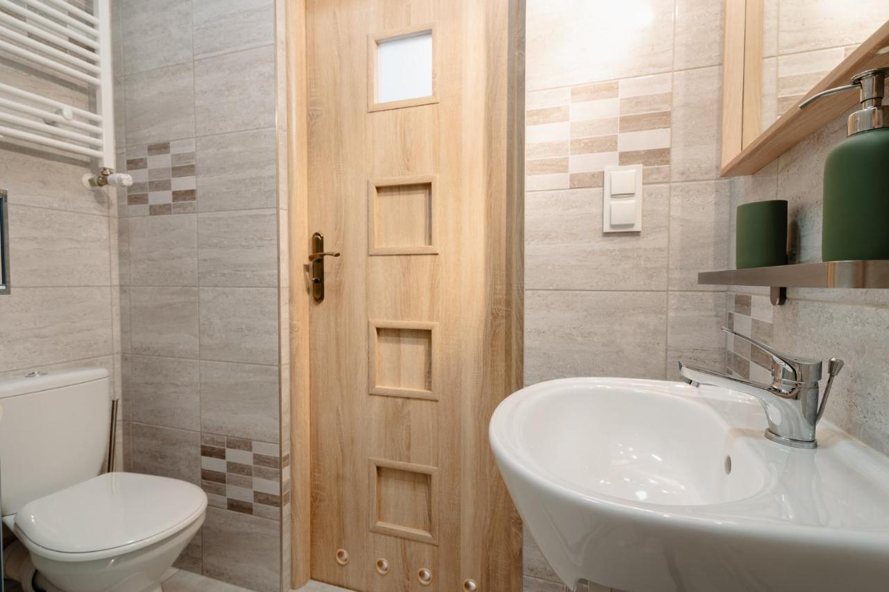 Elegant Very Berry Studios In Poznan Center By Noclegi Renters Dış mekan fotoğraf